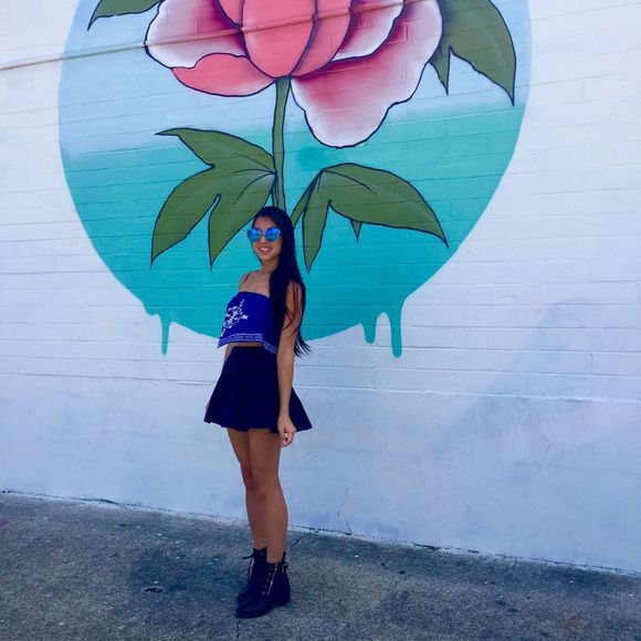 Meet your Posher, Jinny - Picture 1 of 1